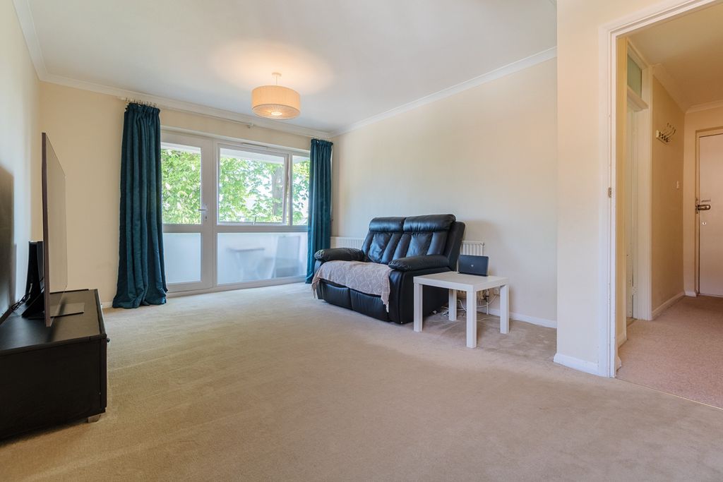 Property photo 2 of 9