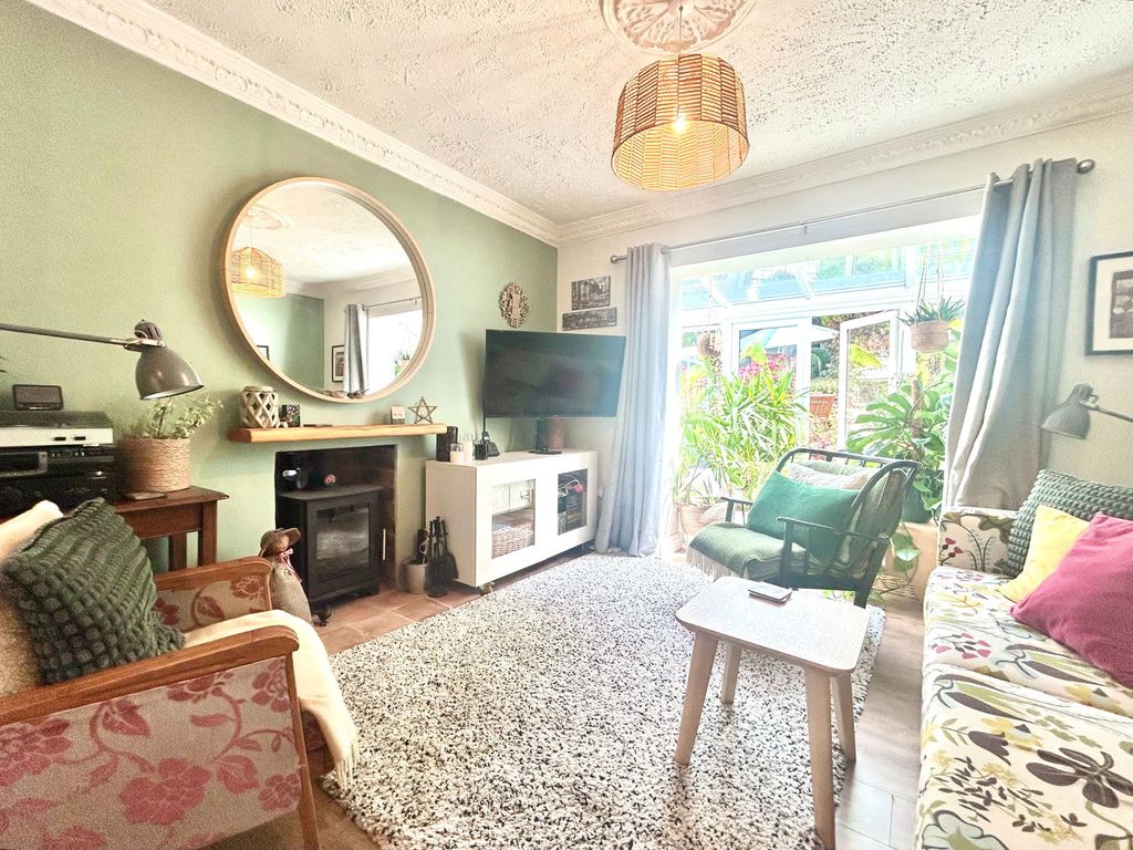 Property photo 3 of 28