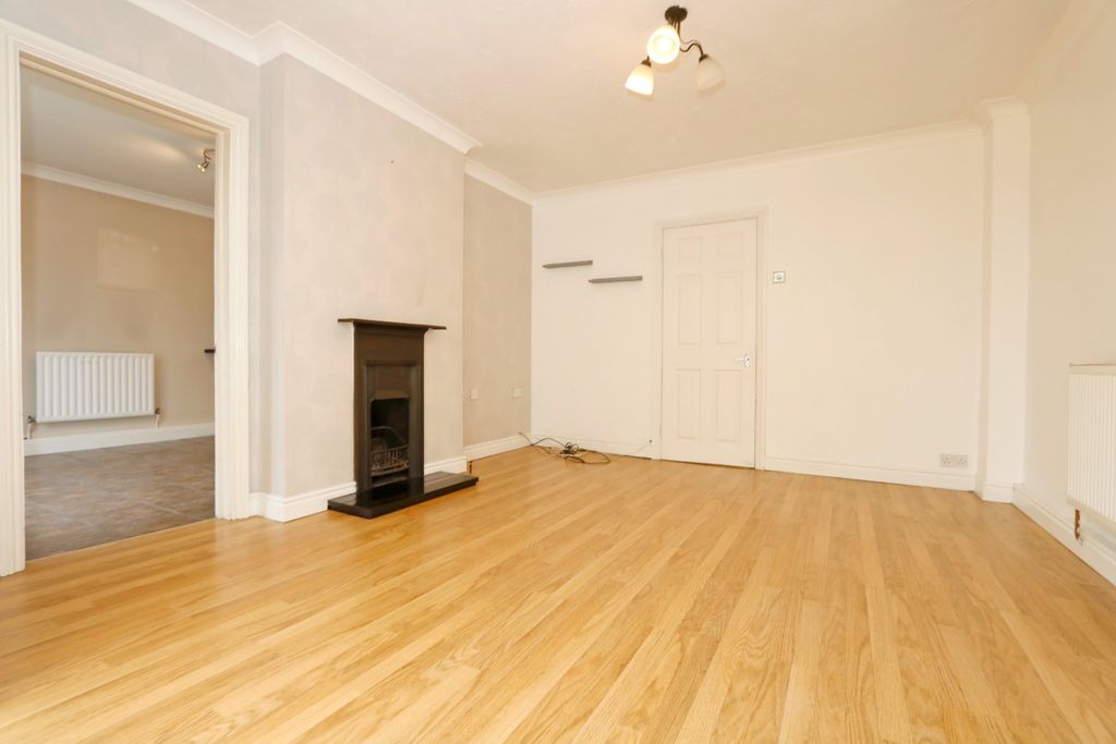 Property photo 3 of 12 4977523