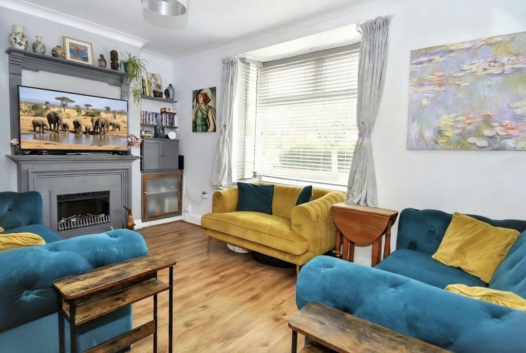 Property photo 2 of 16 2