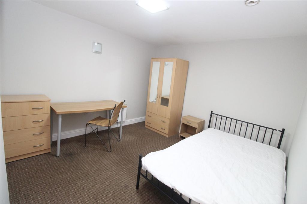 Property photo 2 of 15 Img_8940.Jpg