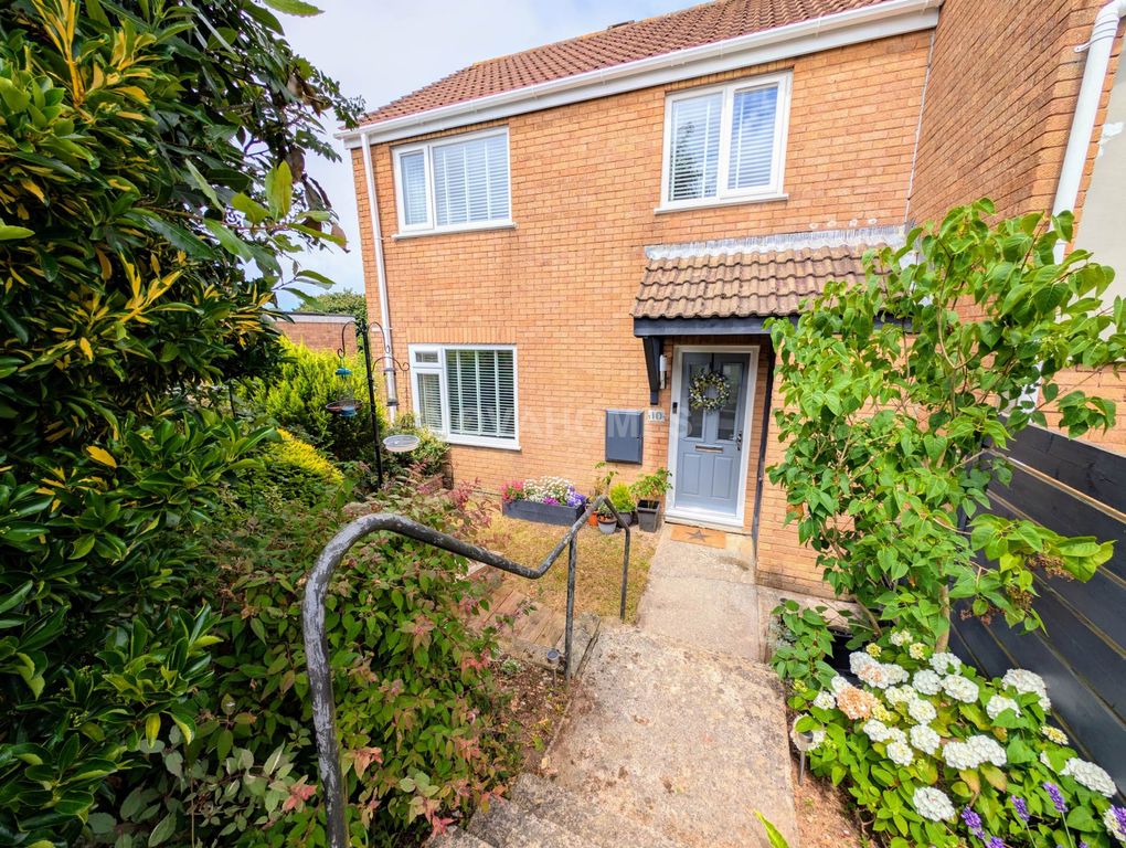 Property photo 2 of 18