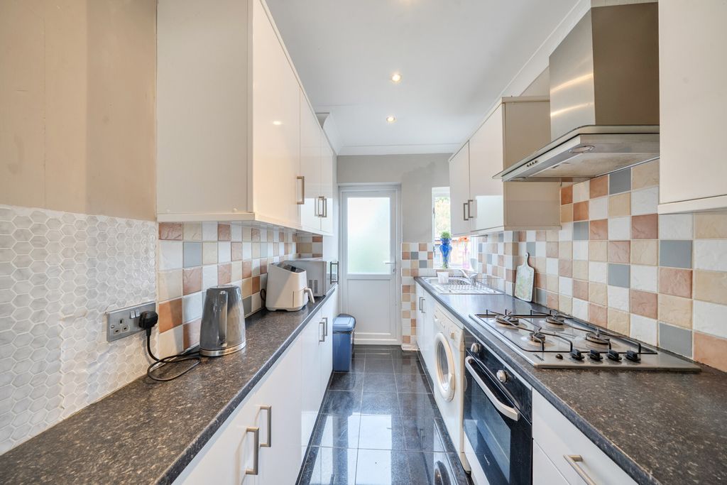 Property photo 3 of 18 1457566-14-6A0315...