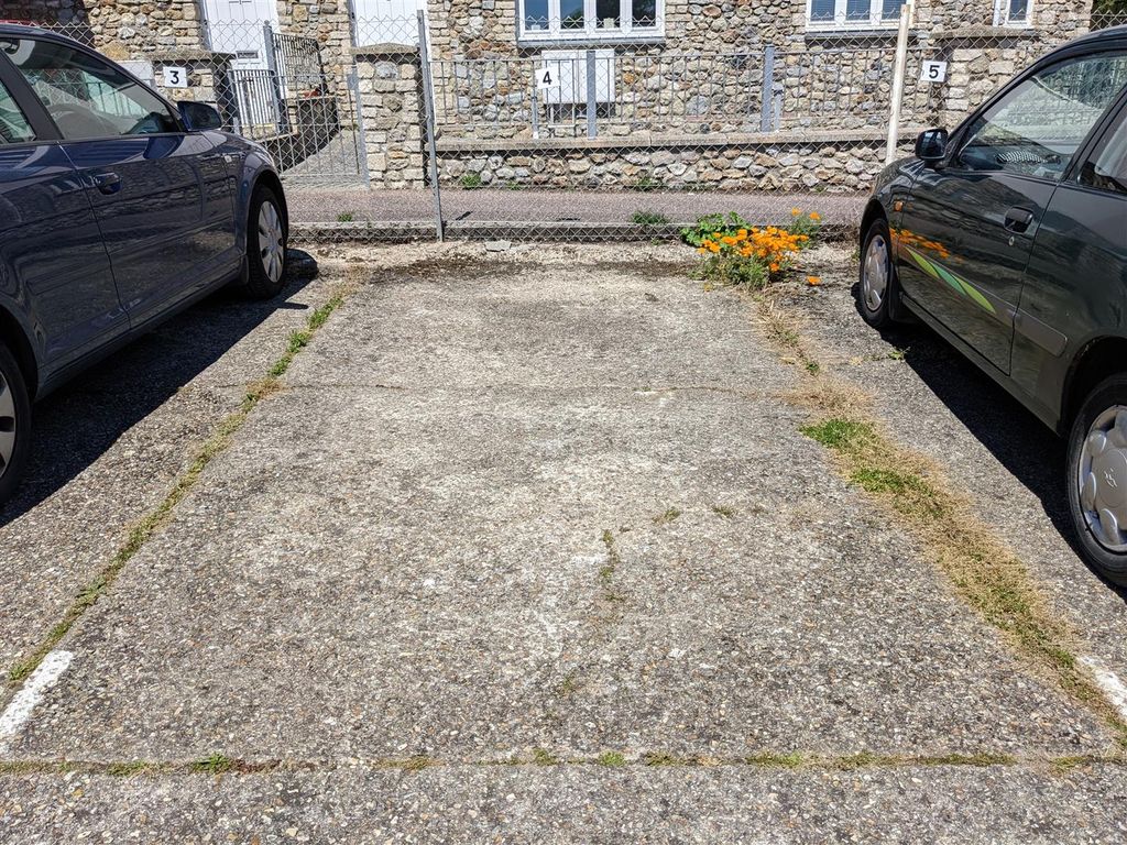 Property photo 1 of 1