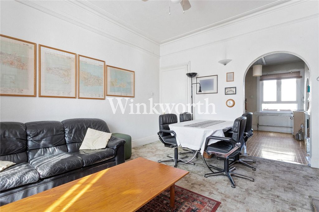 Property photo 3 of 13 Picture No. 02