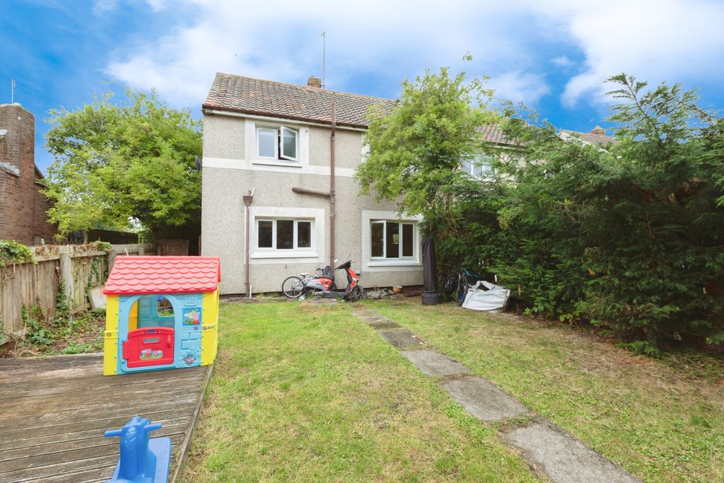 Property photo 2 of 15
