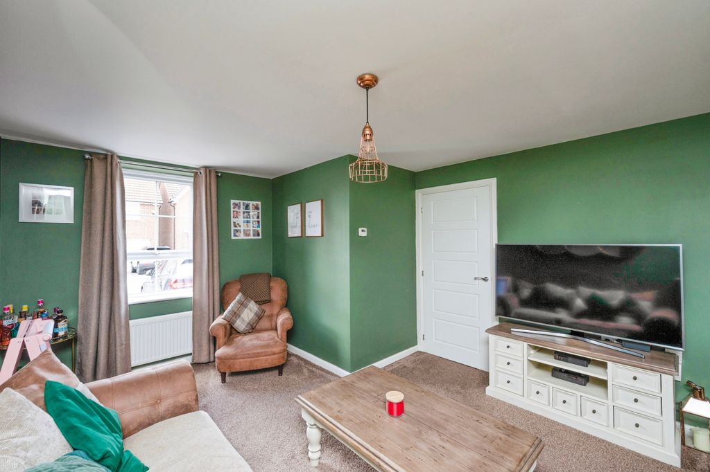 Property photo 3 of 15