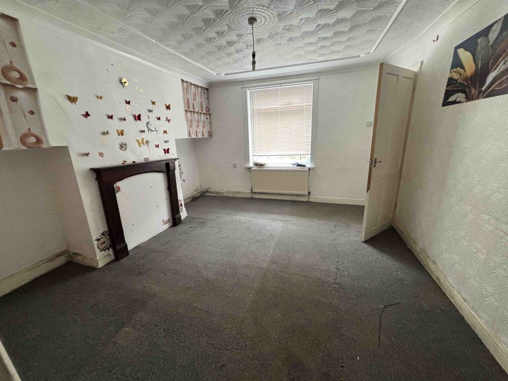 Property photo 3 of 10 Gallery