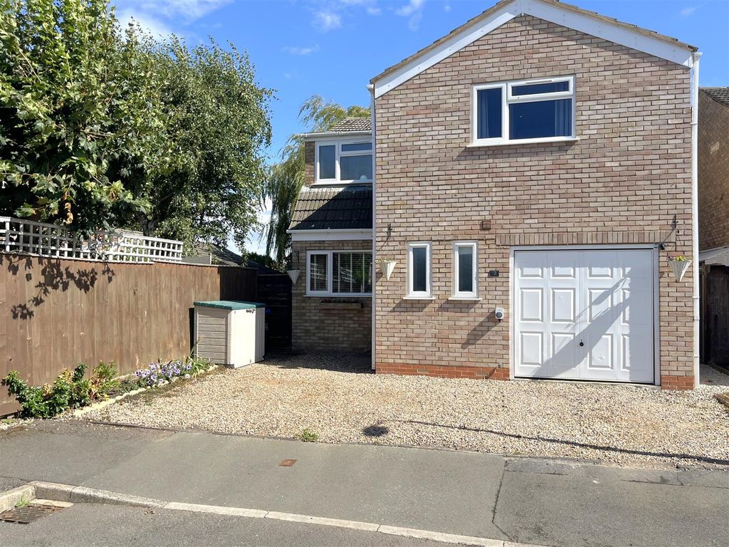 Property photo 2 of 21 Img_1044.Jpg