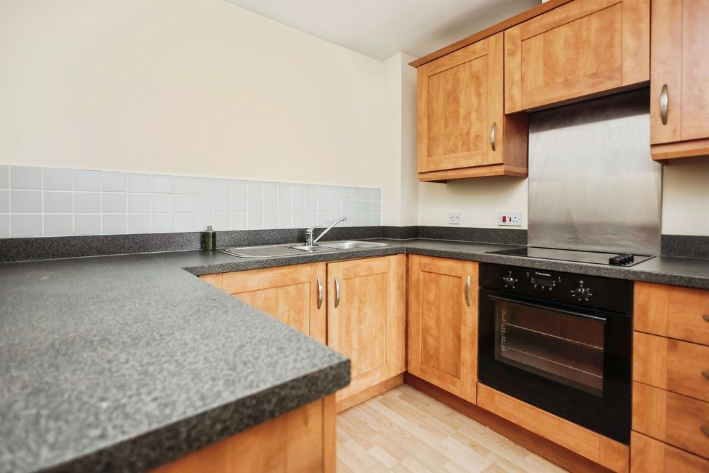 Property photo 3 of 10