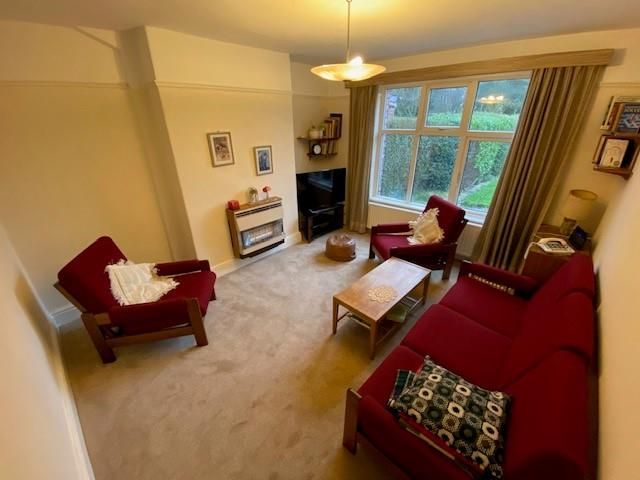 Property photo 3 of 20 Lounge