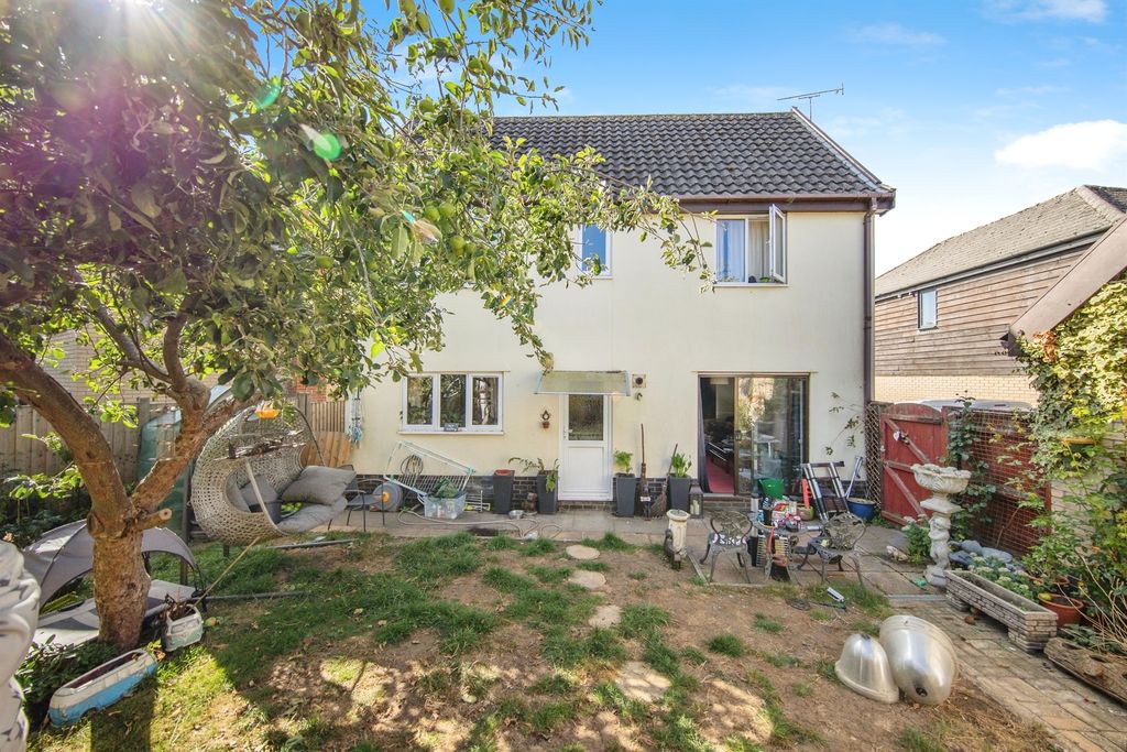 Property photo 3 of 16