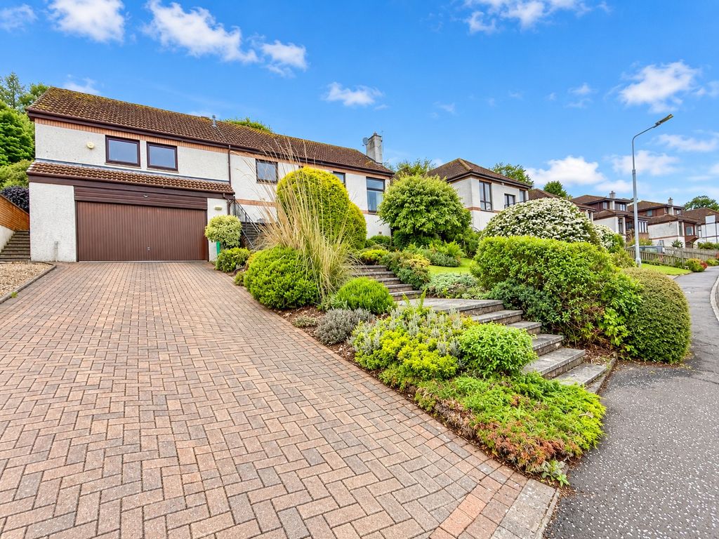 Property photo 1 of 33