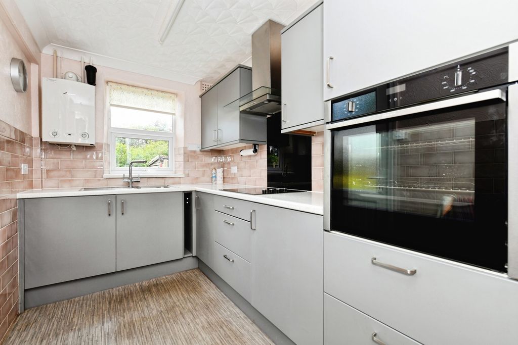 Property photo 3 of 17 Pbox-Img.Jpg