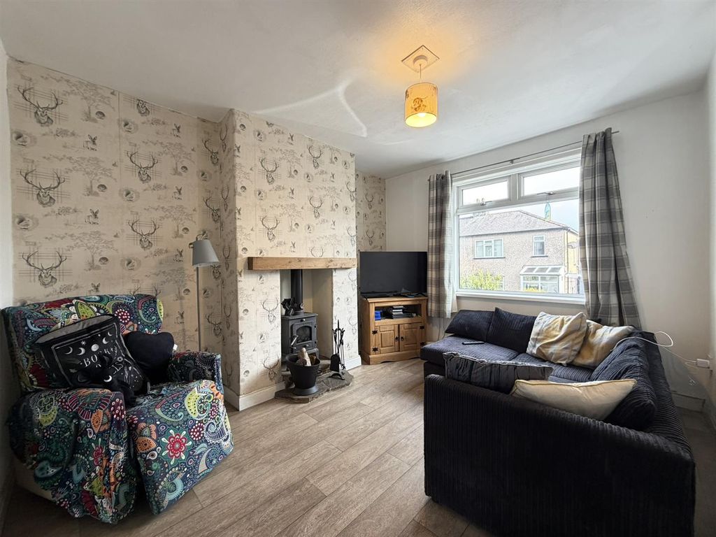 Property photo 3 of 16 Living Room