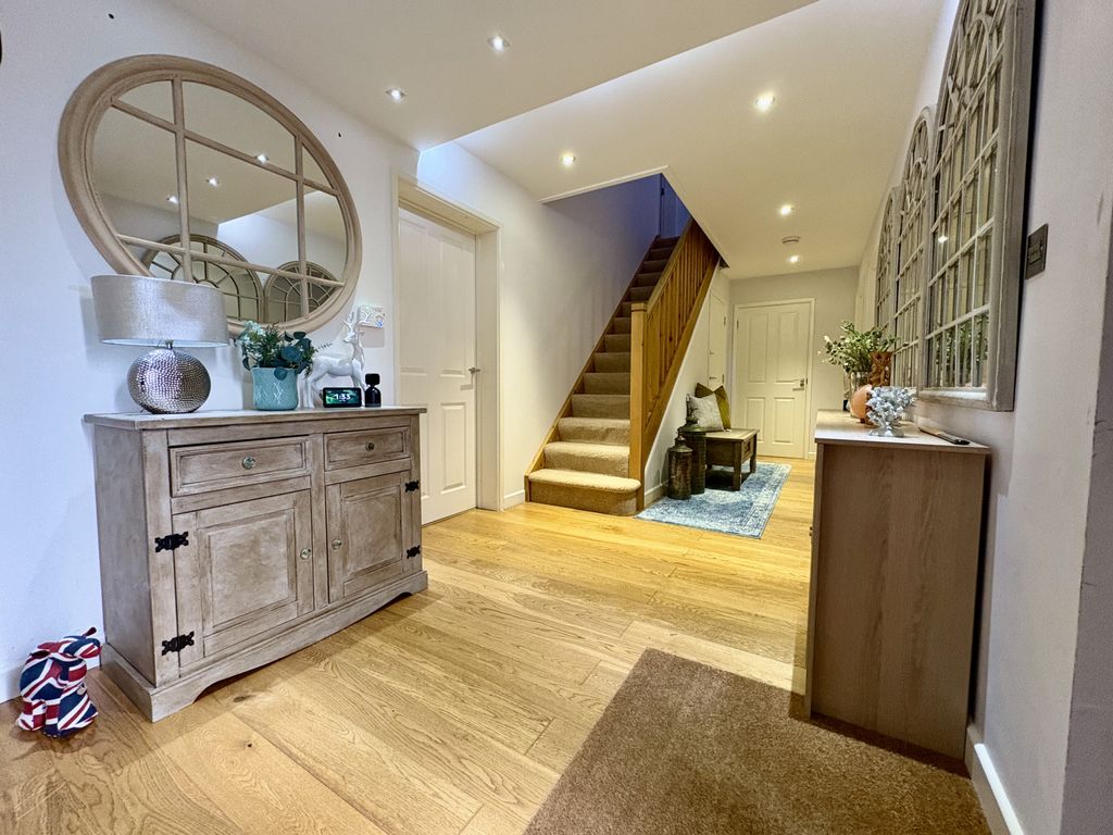 Property photo 3 of 24 Entrance Hallway