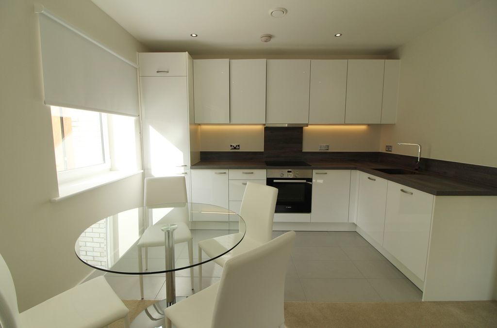 Property photo 3 of 8 Kitchen/Dining Area