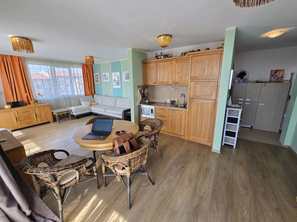 Property photo 3 of 19