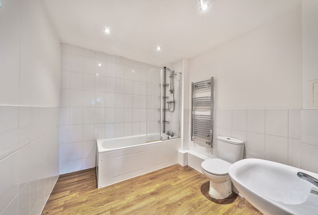 Property photo 3 of 12 1295610-21-682F6A...