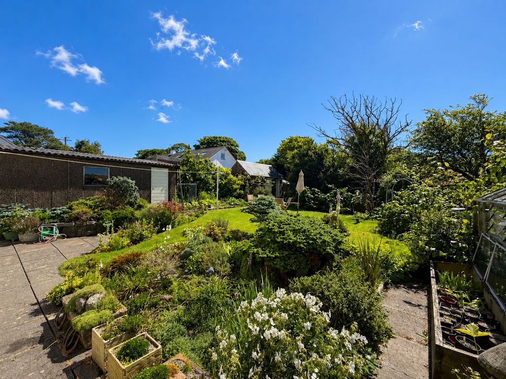 Property photo 3 of 46