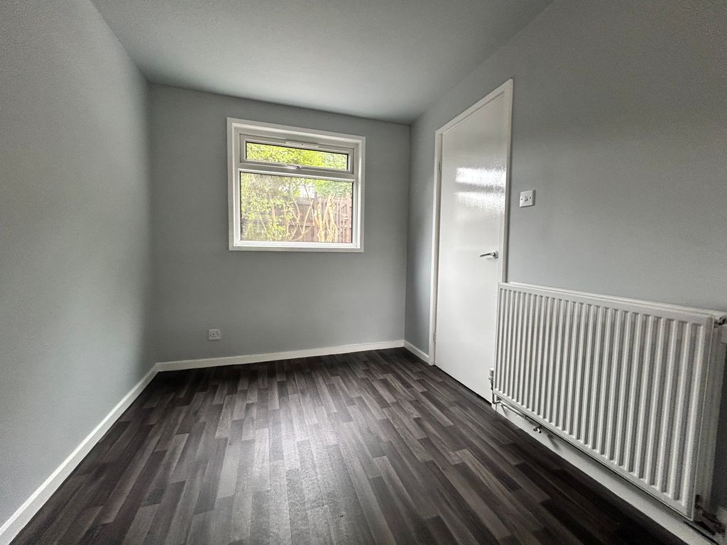 Property photo 3 of 12 Image