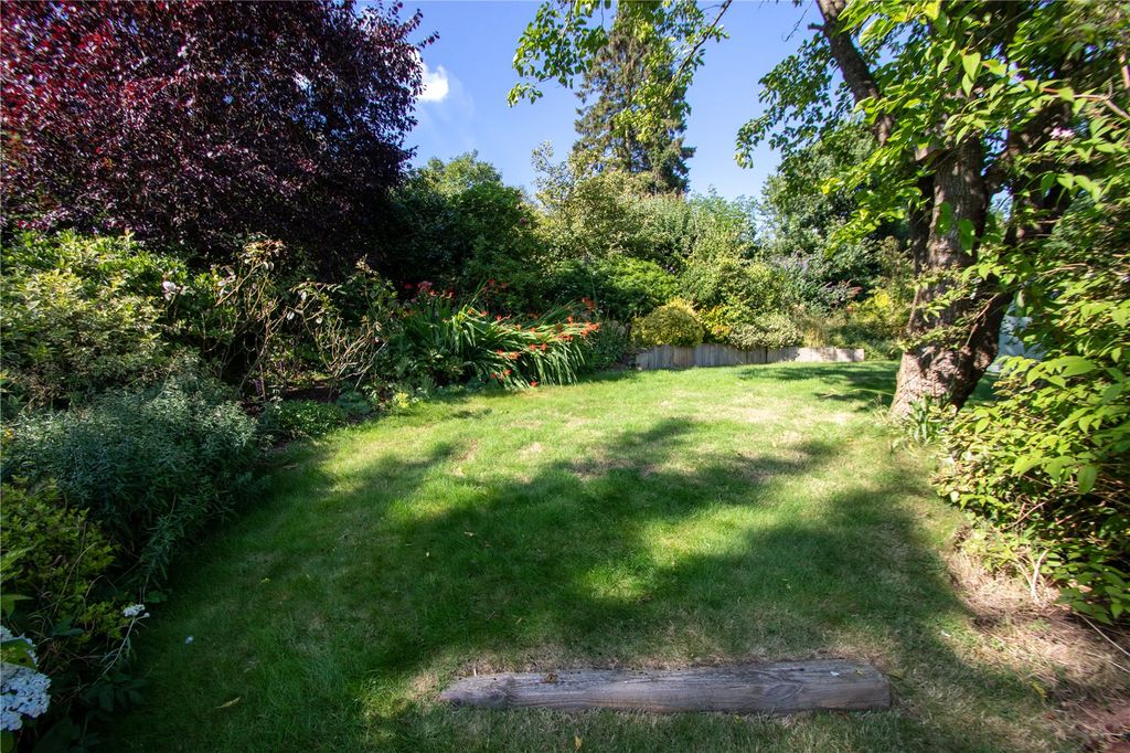 Property photo 3 of 17 Picture No. 24