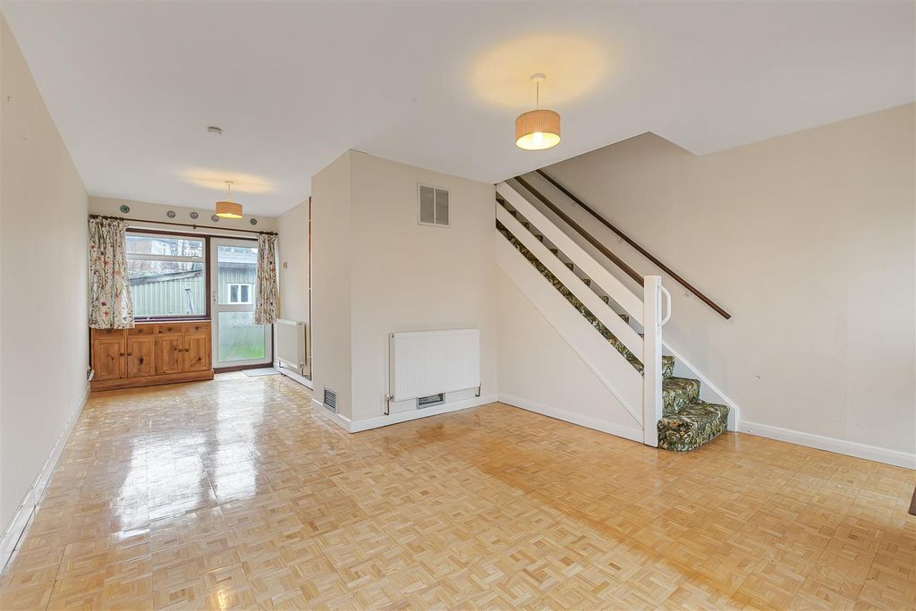 Property photo 2 of 11 15_70953.Jpg