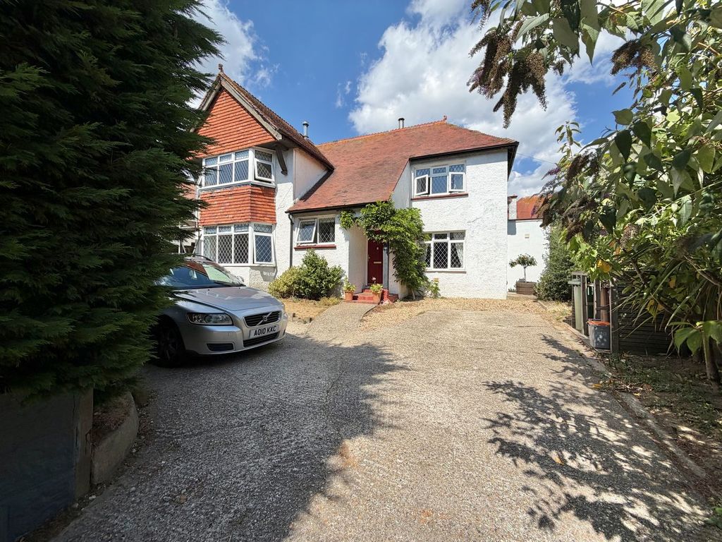Property photo 1 of 25