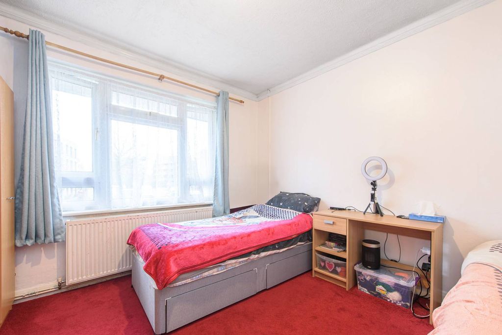 Property photo 1 of 9