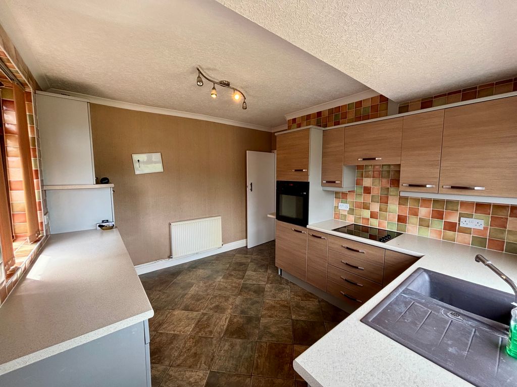 Property photo 2 of 11 Image