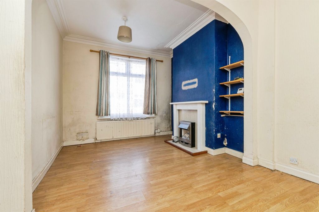 Property photo 3 of 7