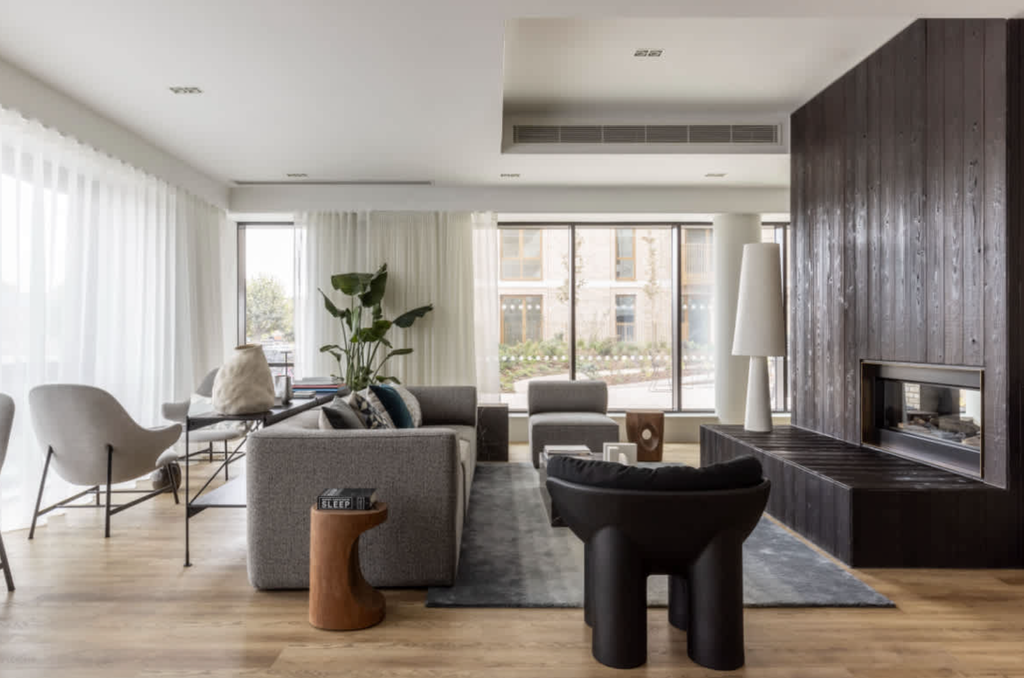 Property photo 1 of 25