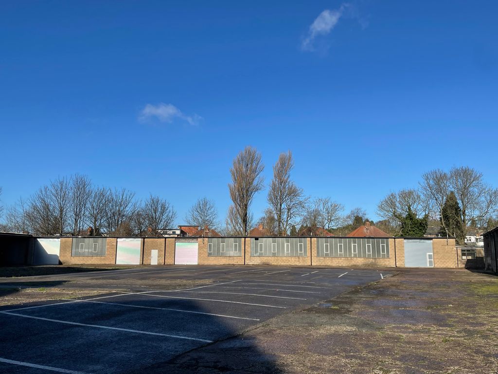 Property photo 1 of 5