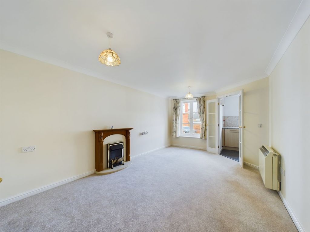 Property photo 2 of 10