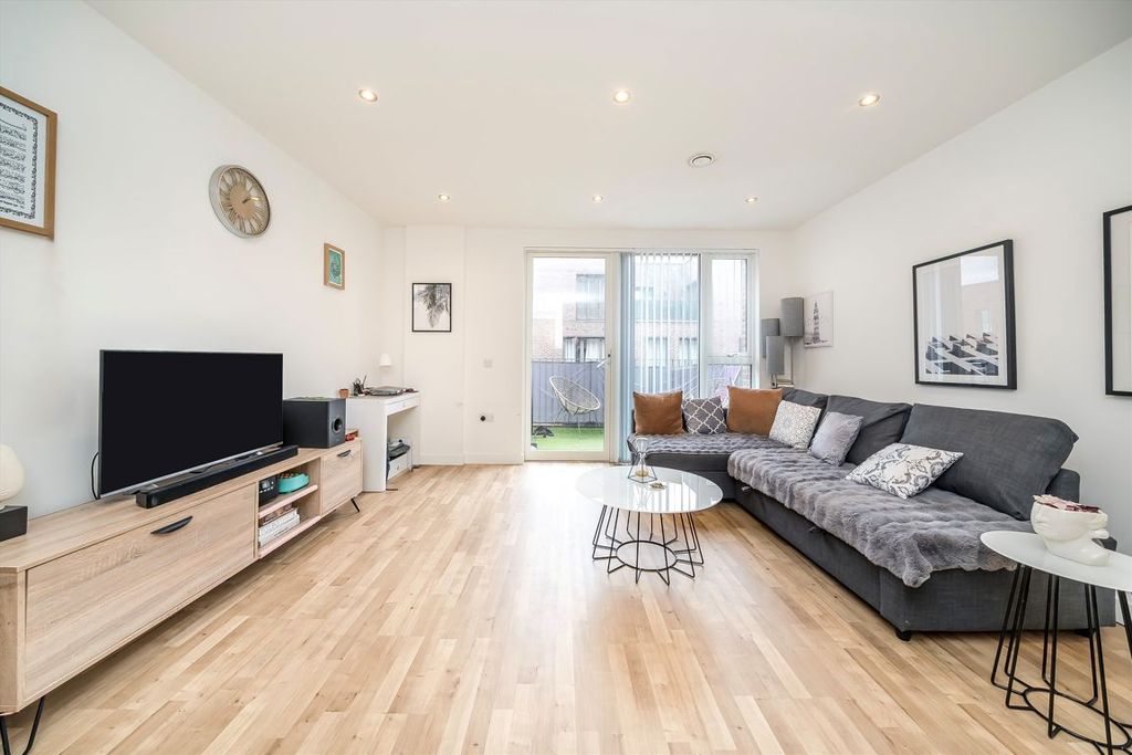 Property photo 3 of 5