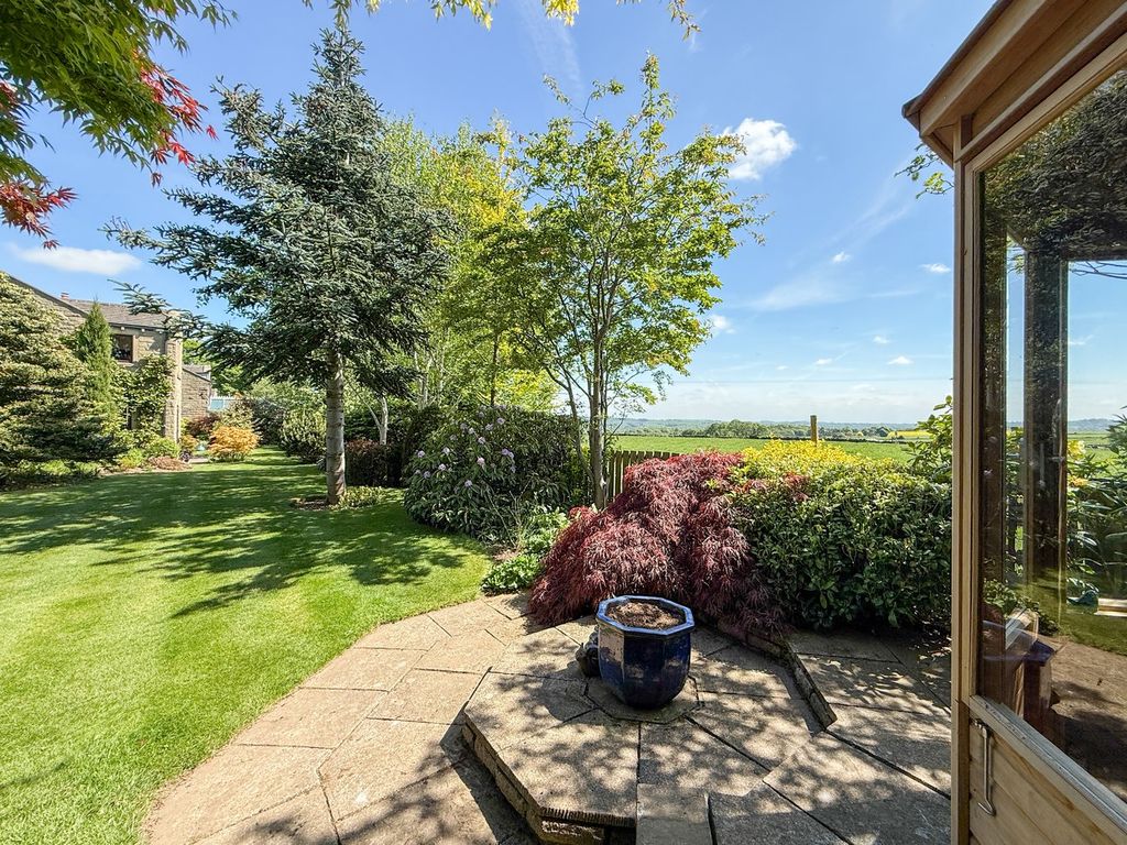 Property photo 3 of 38