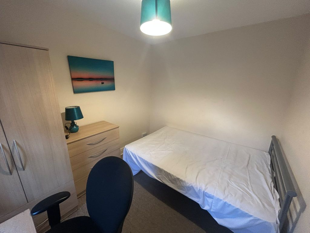 Property photo 1 of 3