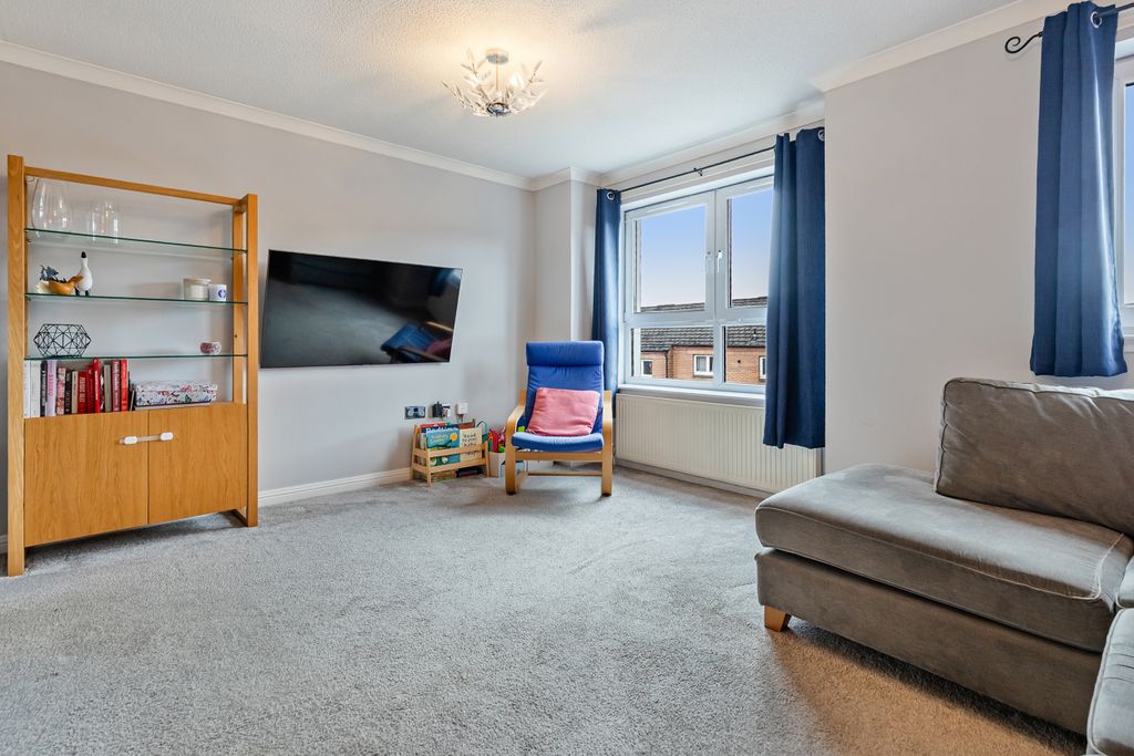Property photo 3 of 31