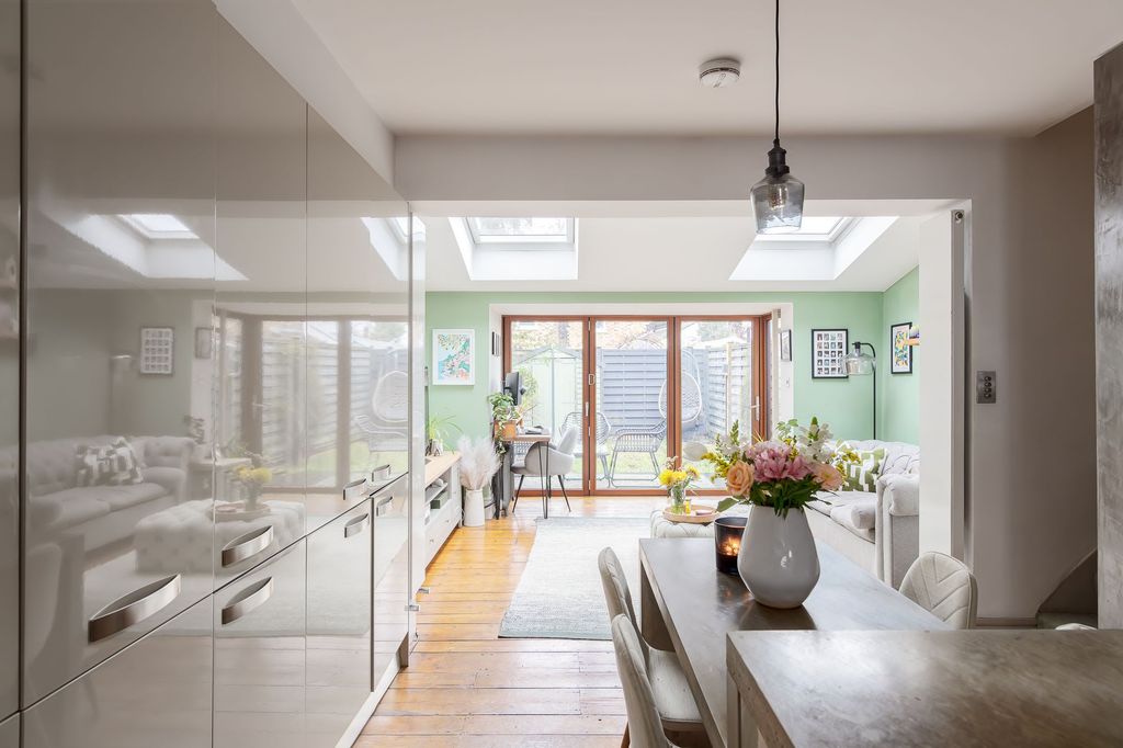 Property photo 3 of 16