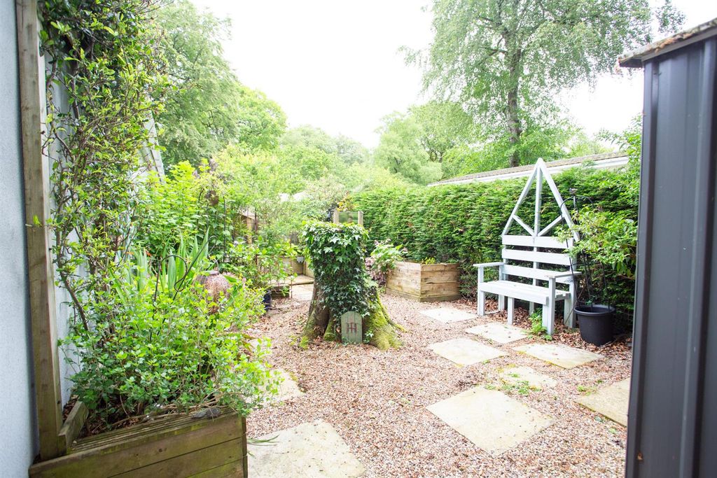 Property photo 2 of 11 Derb8652.Jpg