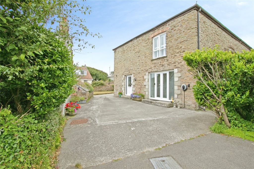 Property photo 2 of 28 Picture No. 52