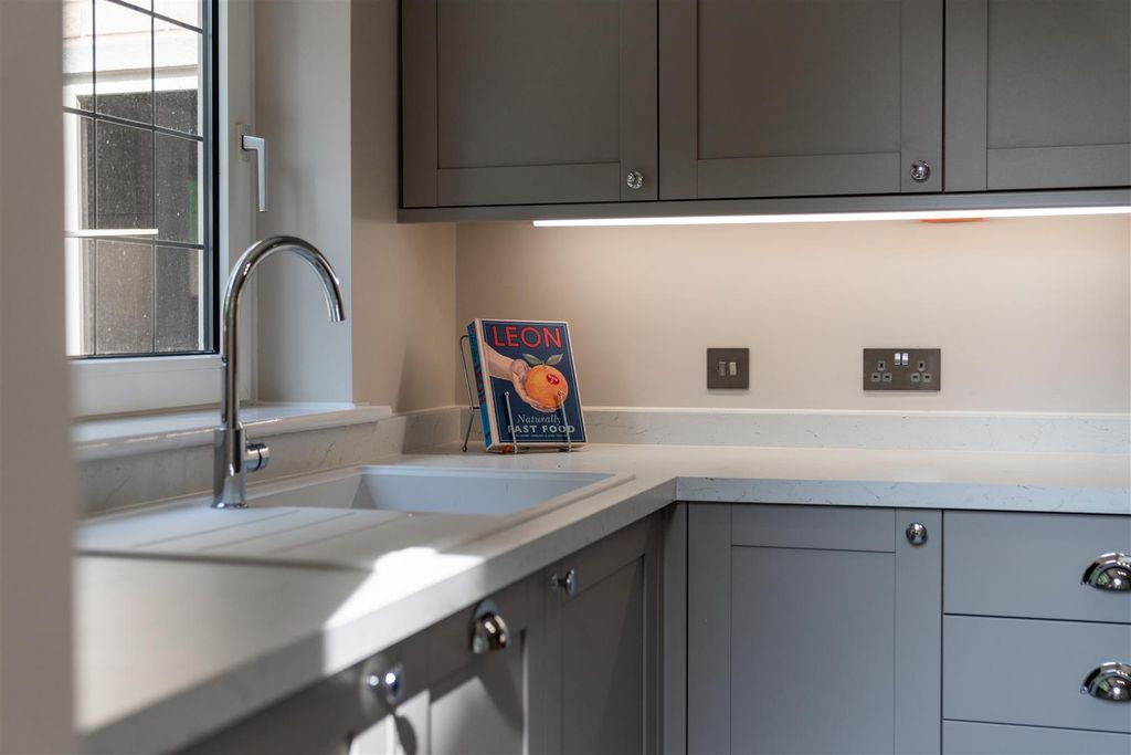 Property photo 3 of 34 Kitchen-5.Jpg