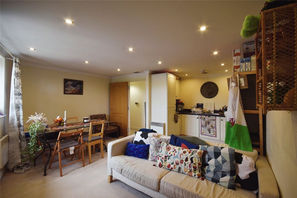 Property photo 2 of 15 Picture No. 02
