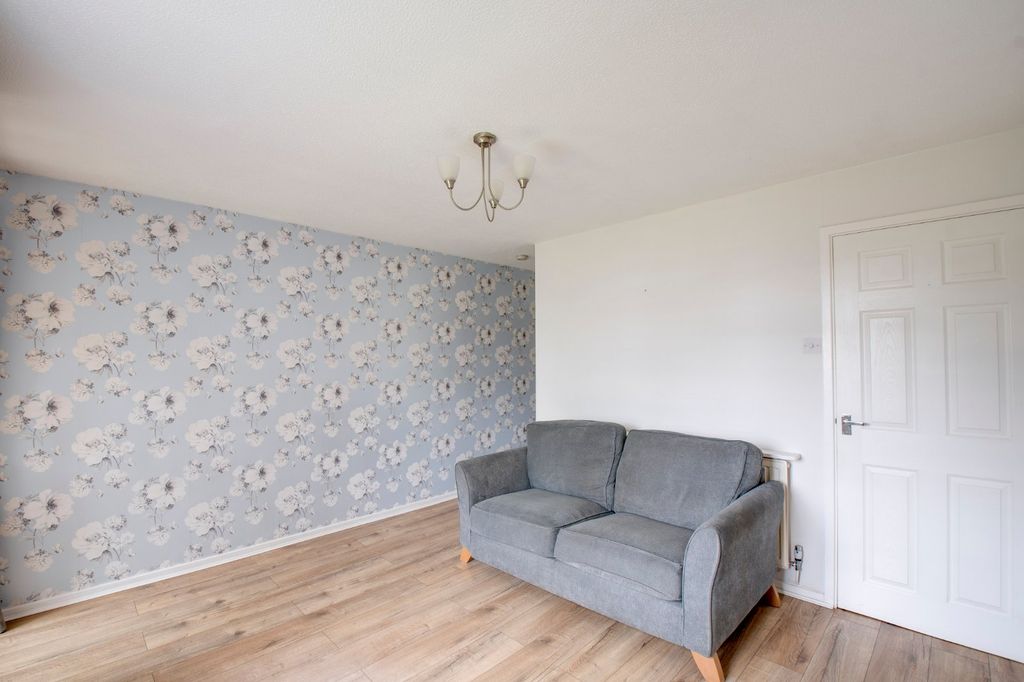 Property photo 3 of 11 Picture No. 02