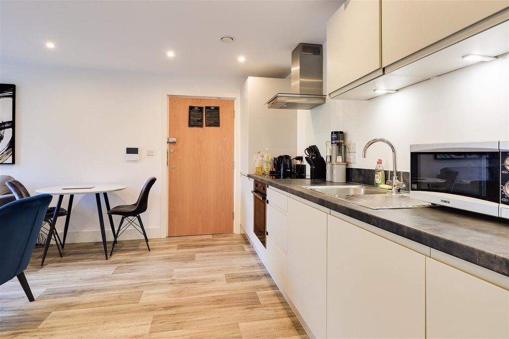 Additional image 5 of 1 bed flat for saleAttewater House, Water Street CB4