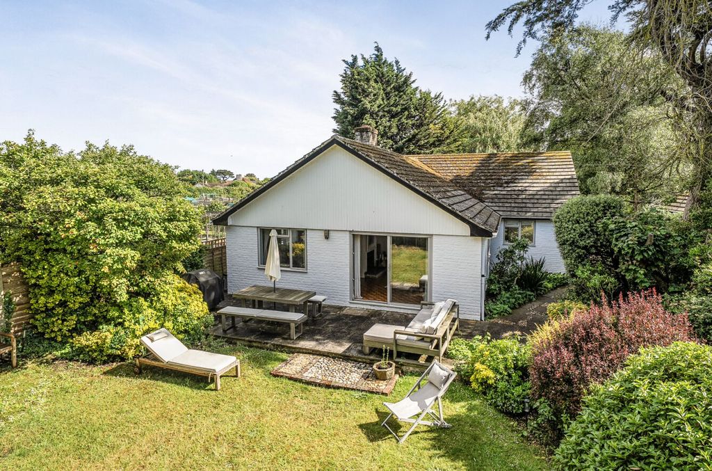 Property photo 1 of 18