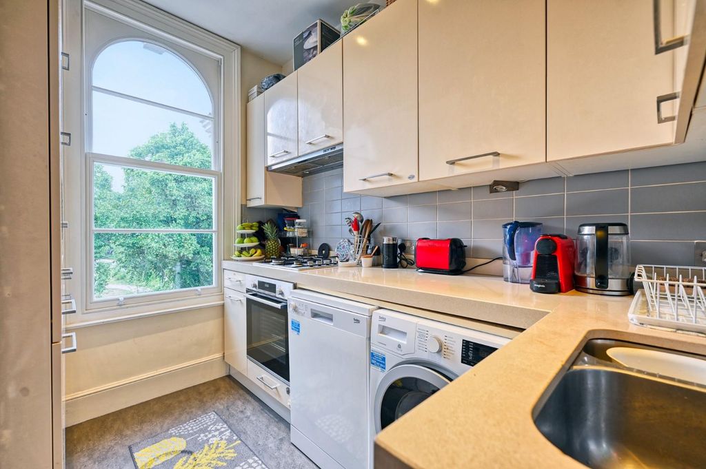 Property photo 2 of 12 Tec - Flat 2, 119 Belsize Road - Kitchen.Jpg