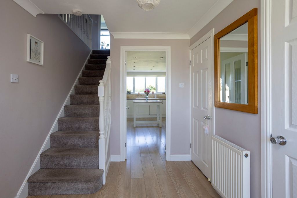 Property photo 2 of 24