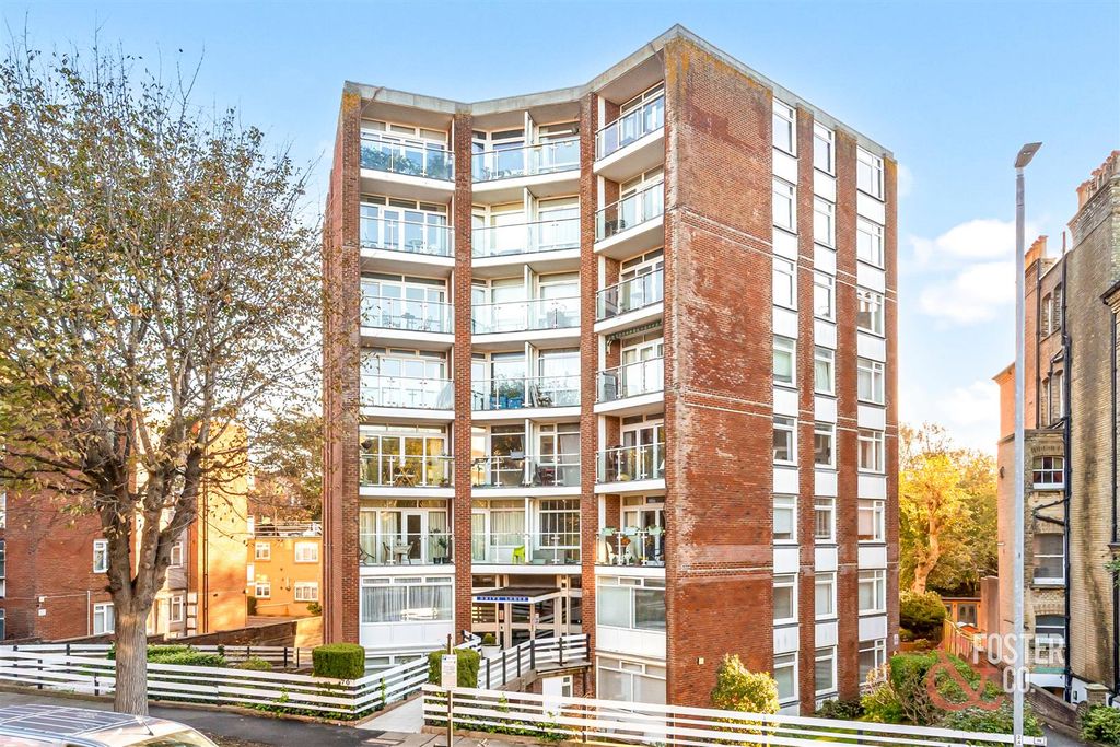 Property photo 1 of 18 The Drive 68-70, Drive Lodge, Flat 24-002.Jpg