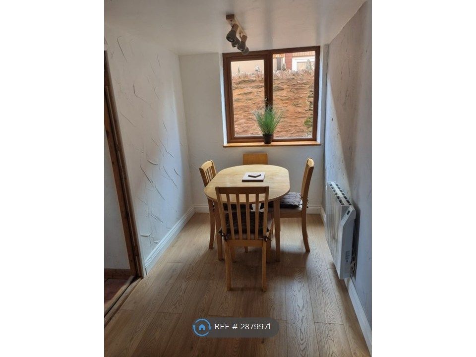 Property photo 2 of 8 Dining Area